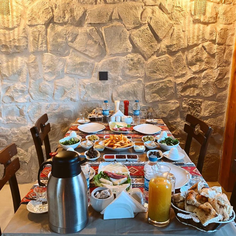 אוצ'יסר Anatelein Cave Hotel מראה חיצוני תמונה